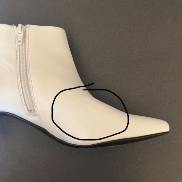 Abound Women’s Kitten Heel Booties Size 5 White Black Grey Stripe Pointed Toe - Picture 13 of 14